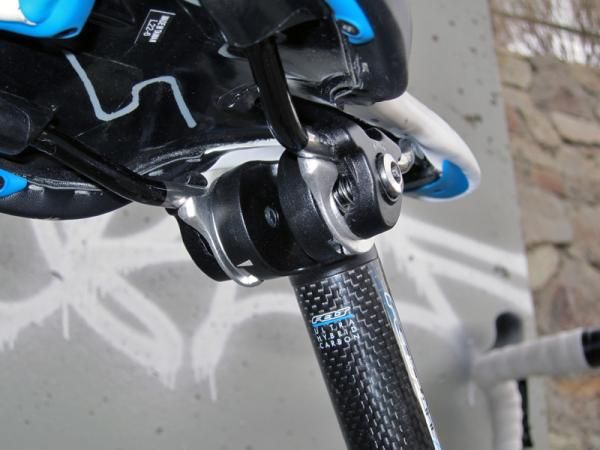 The seatpost head is functional but disappointingly clunky in both operation and aesthetics