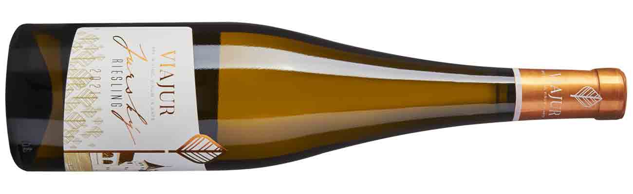 VIAJUR's Rizling Jursky wine