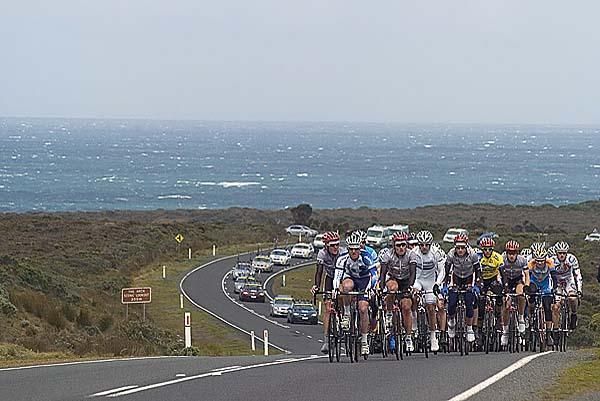 The peloton again faced stong winds and very cool conditions close to the shoreline in southern Victoria.