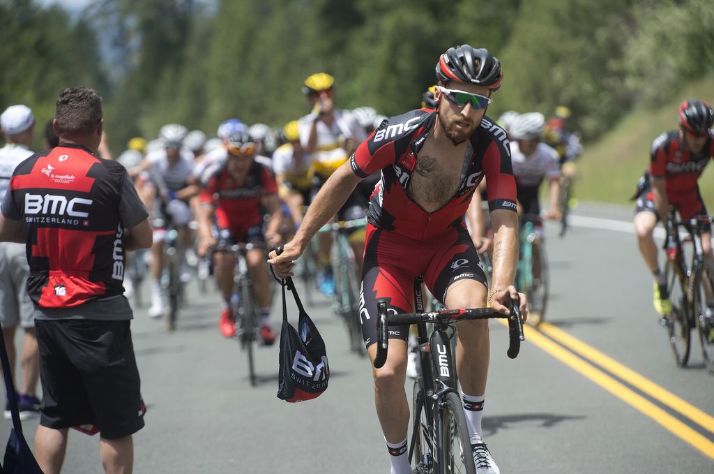 Taylor Phinney (BMC) grabs lunch