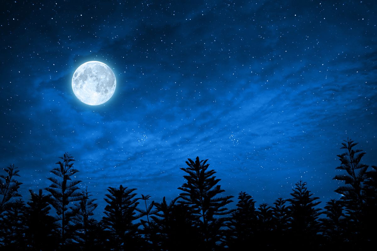 A Rare Halloween 'Blue Moon' Will Shine On Trick-Or-Treaters Tonight | Live  Science