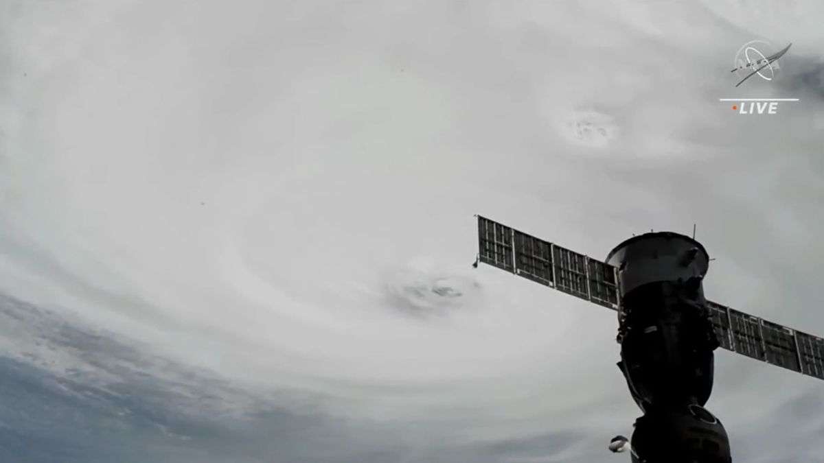 'Extremely dangerous' Hurricane Ian makes landfall in Florida as NASA watches fr..