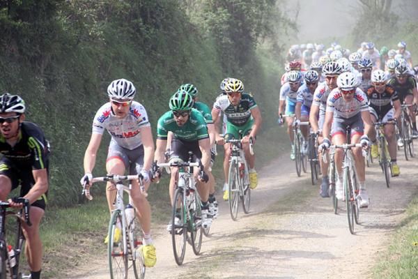 Jesse Anthony (Kelly Benefit Strategies-OptumHealth) maneuvers for position early in the race.