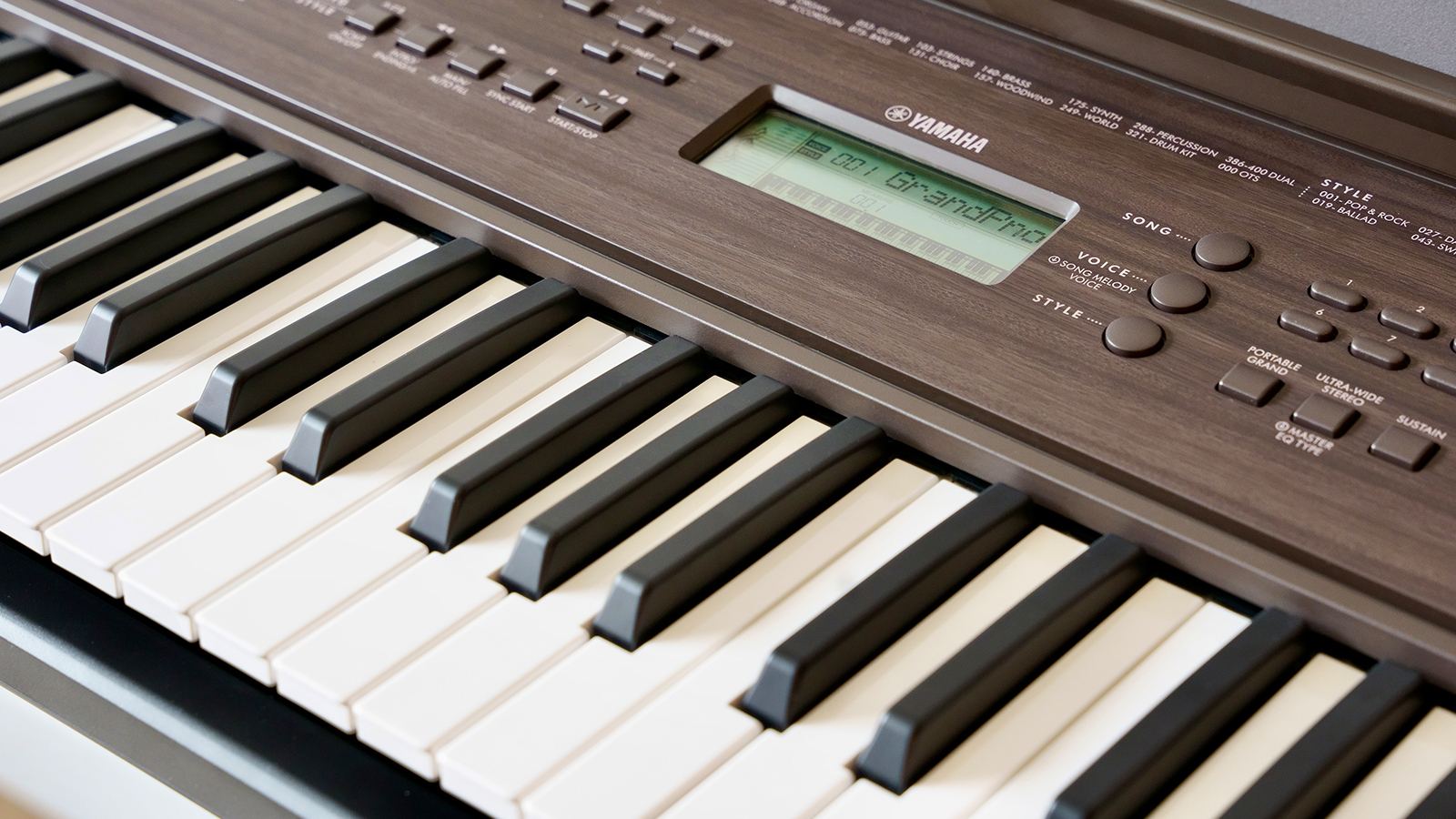 Yamaha PSR-E360