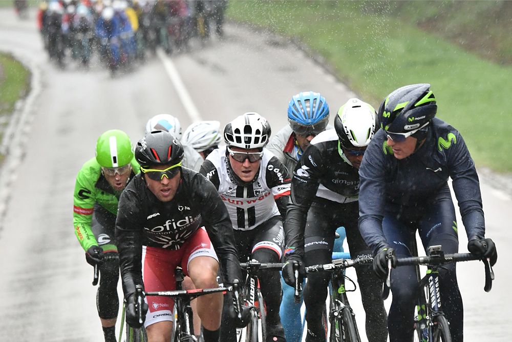 Kristjan Koren, Julien Simon, Sam Oomen, Natnael Berhane, and Marc Soler in the breakaway