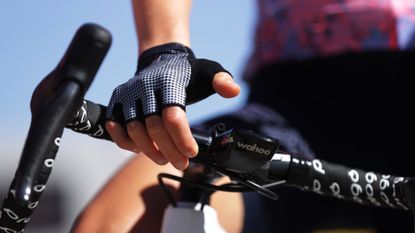 Best cycling gloves for cold online weather