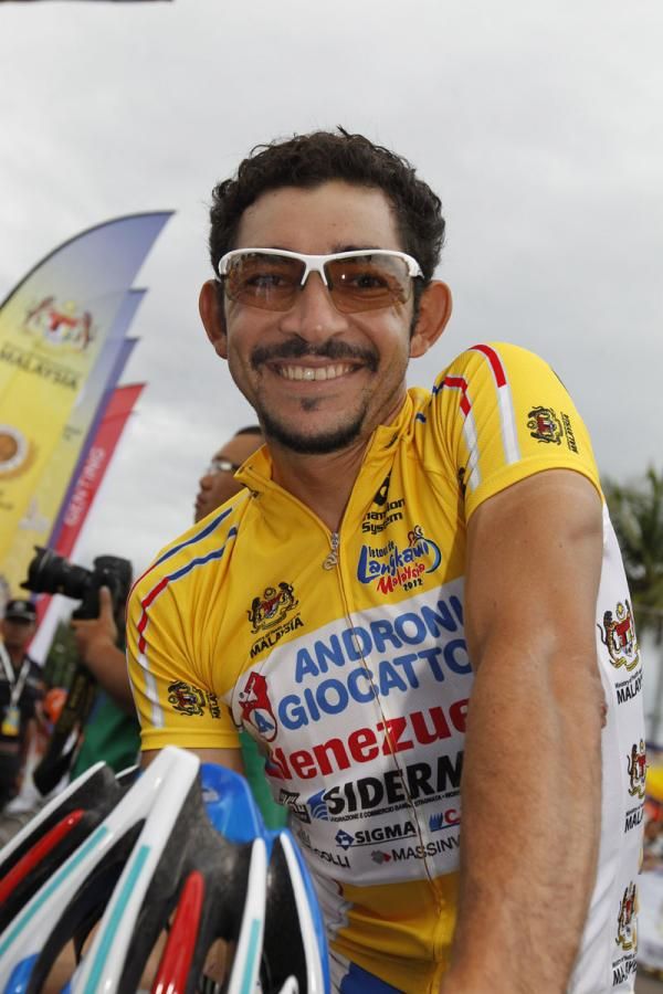 Jose Serpa (Androni Giocattoli) is on course to win the race for a second time in his career