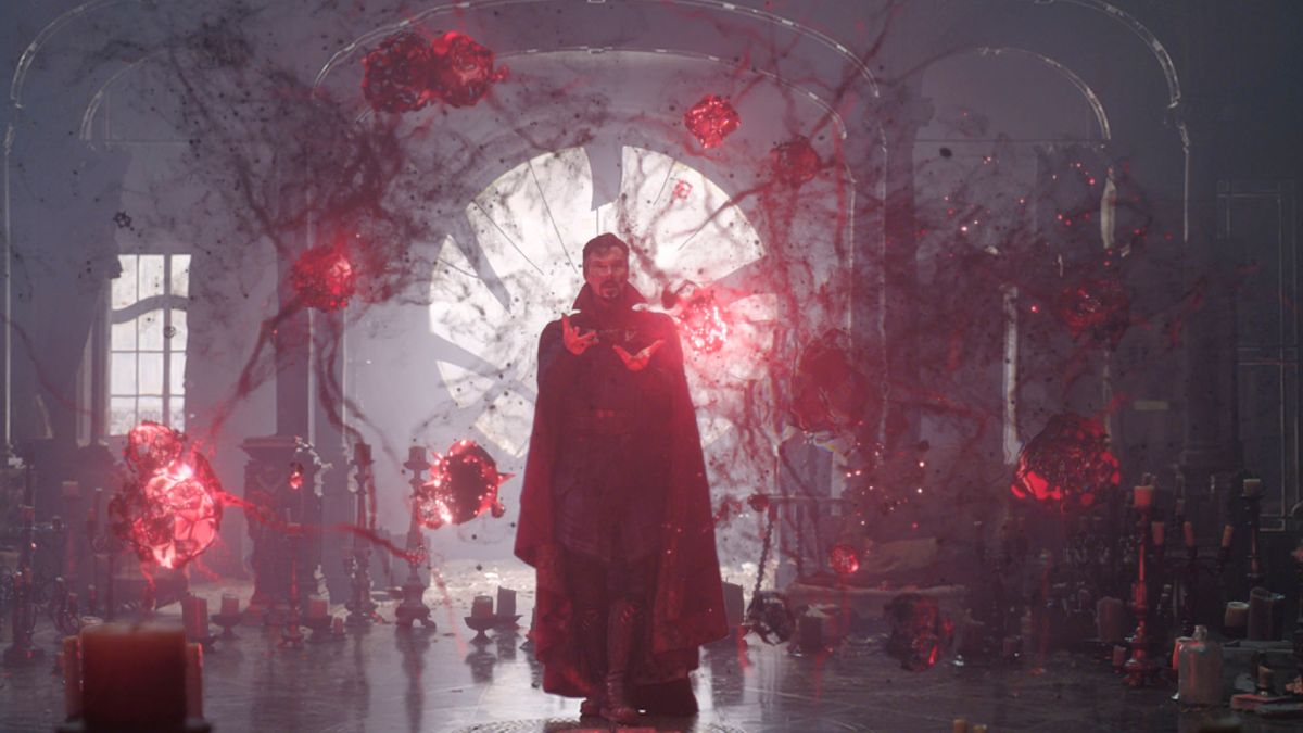 Benedict Cumberbatch manipulates dark magic in Doctor Strange in the Multiverse of Madness.