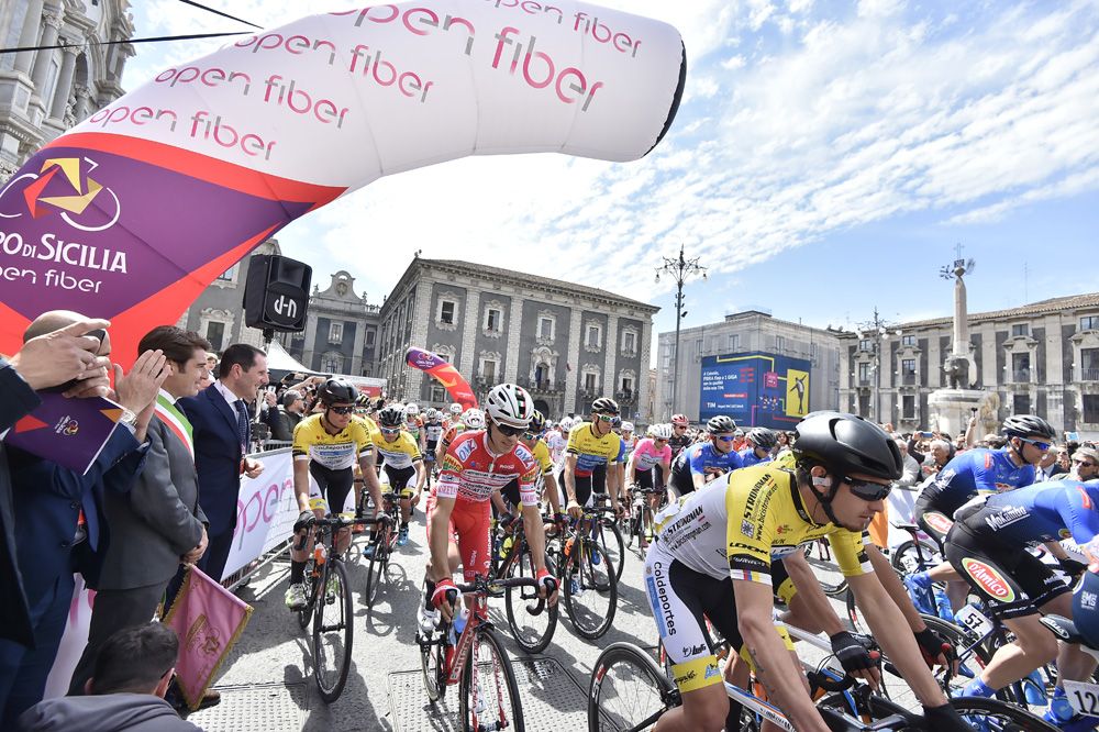 The Giro di Sicilia rolls out of Catania