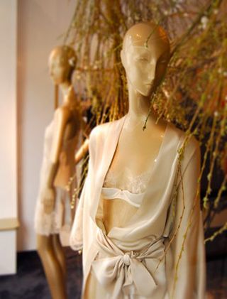 The design for the boutique was conceived by Gilson in an effort to mimic the luxury of her elegant collections