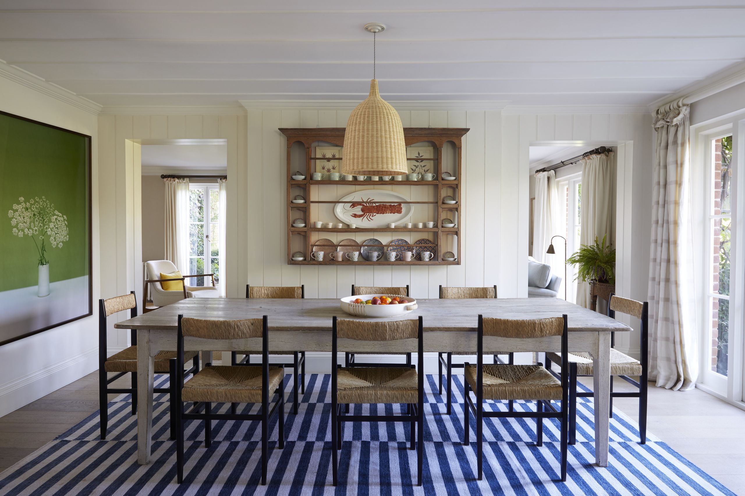 Decorating with plates has re-emerged as a design trend | Livingetc