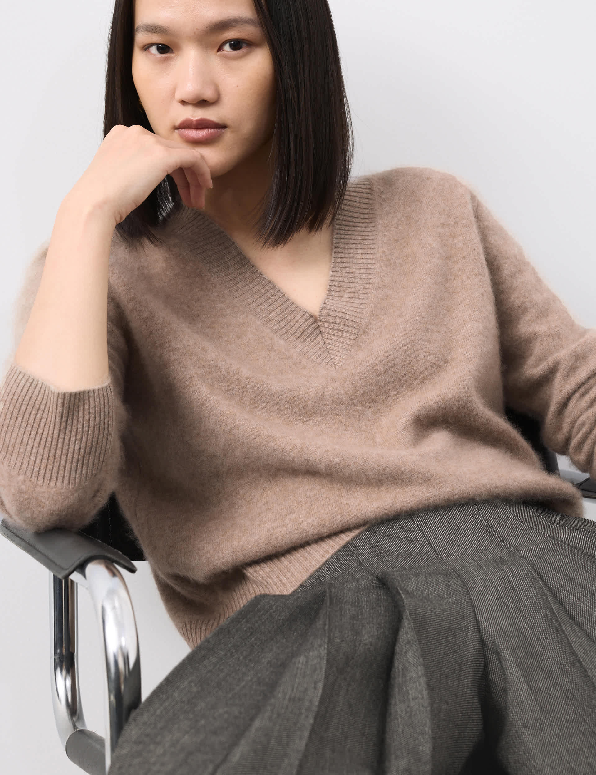 Wool Rich V-Neck Jumper With Cashmere
