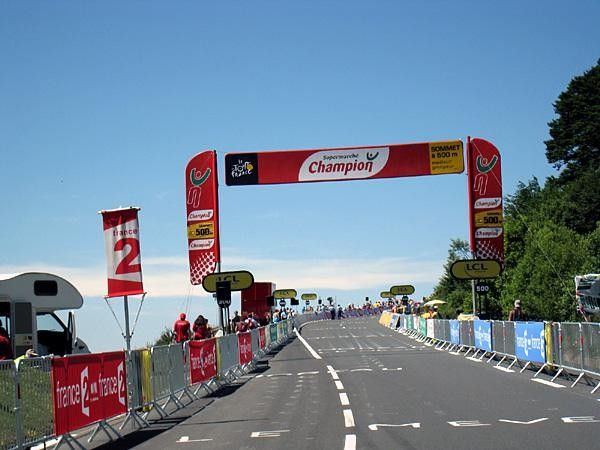 With 500 metres to go the gradient shallows once more.