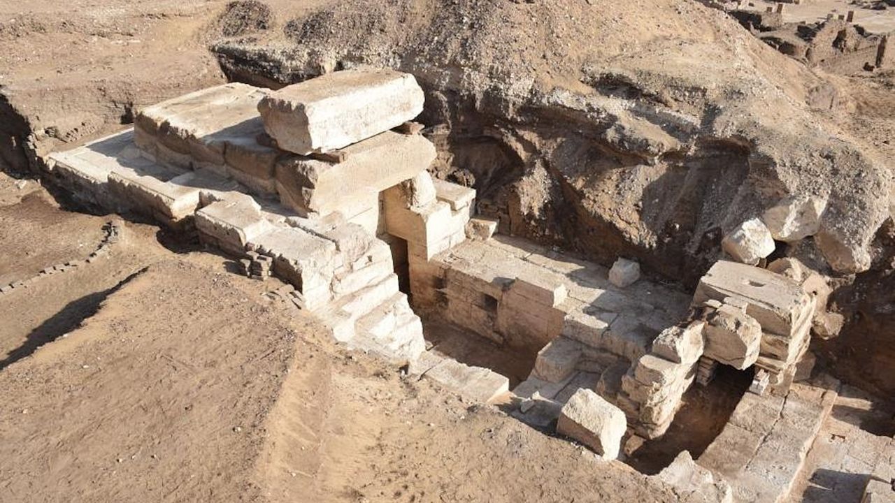 Ruins of a structure in the desert