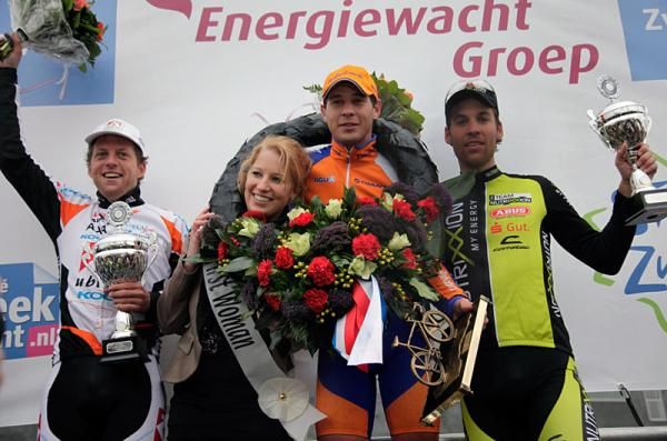 Ster van Zwolle podium (l-r): Wim Botman, 2nd; Barry Markus, 1st; Grischa Janorschke, 3rd
