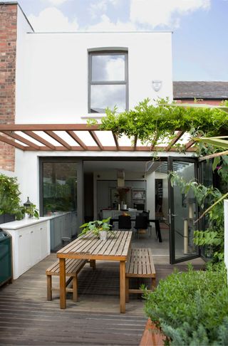 decking under veranda with table