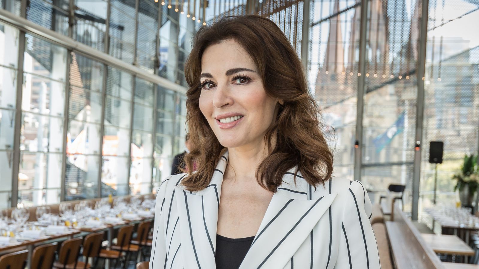 Nigella Lawson in a restaurant