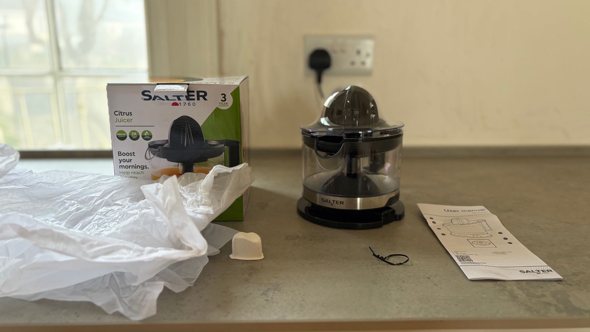 Testing the Salter Electric Citrus Juicer