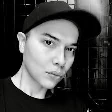 Bobby Eliot poses in a black and white selfie.