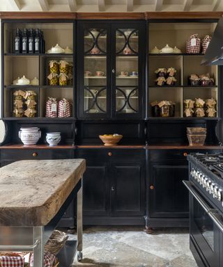 How-to-achieve-a-farmhouse-kitchen-look-9-Champalimaud