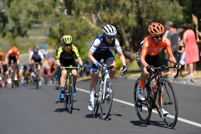 Ashleigh Moolman-Pasio (CCC-Liv) leads at the 2019 Women's Cadel Evans Great Ocean Road Race