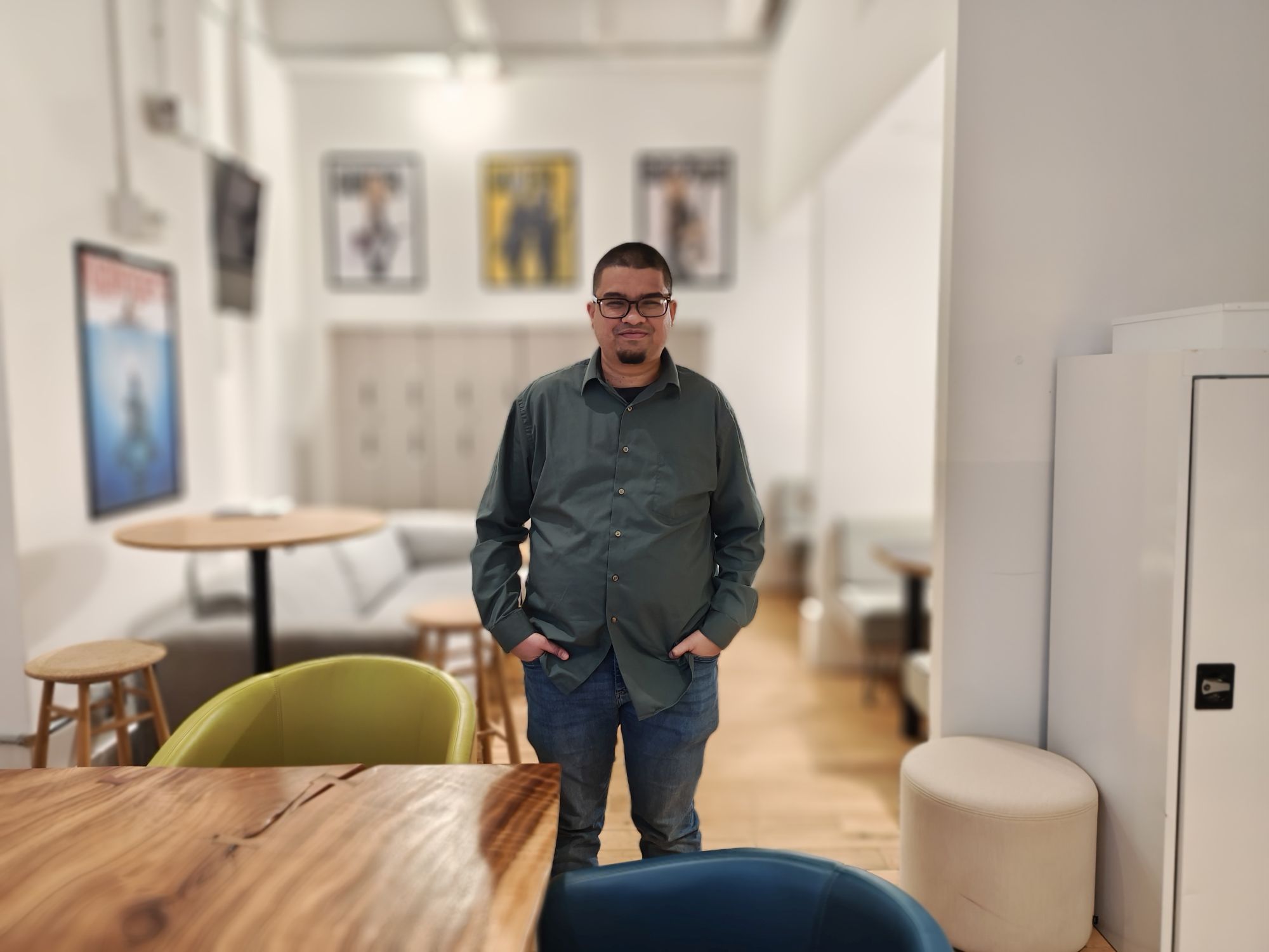 Motorola Razr Plus 2024 portrait sample.