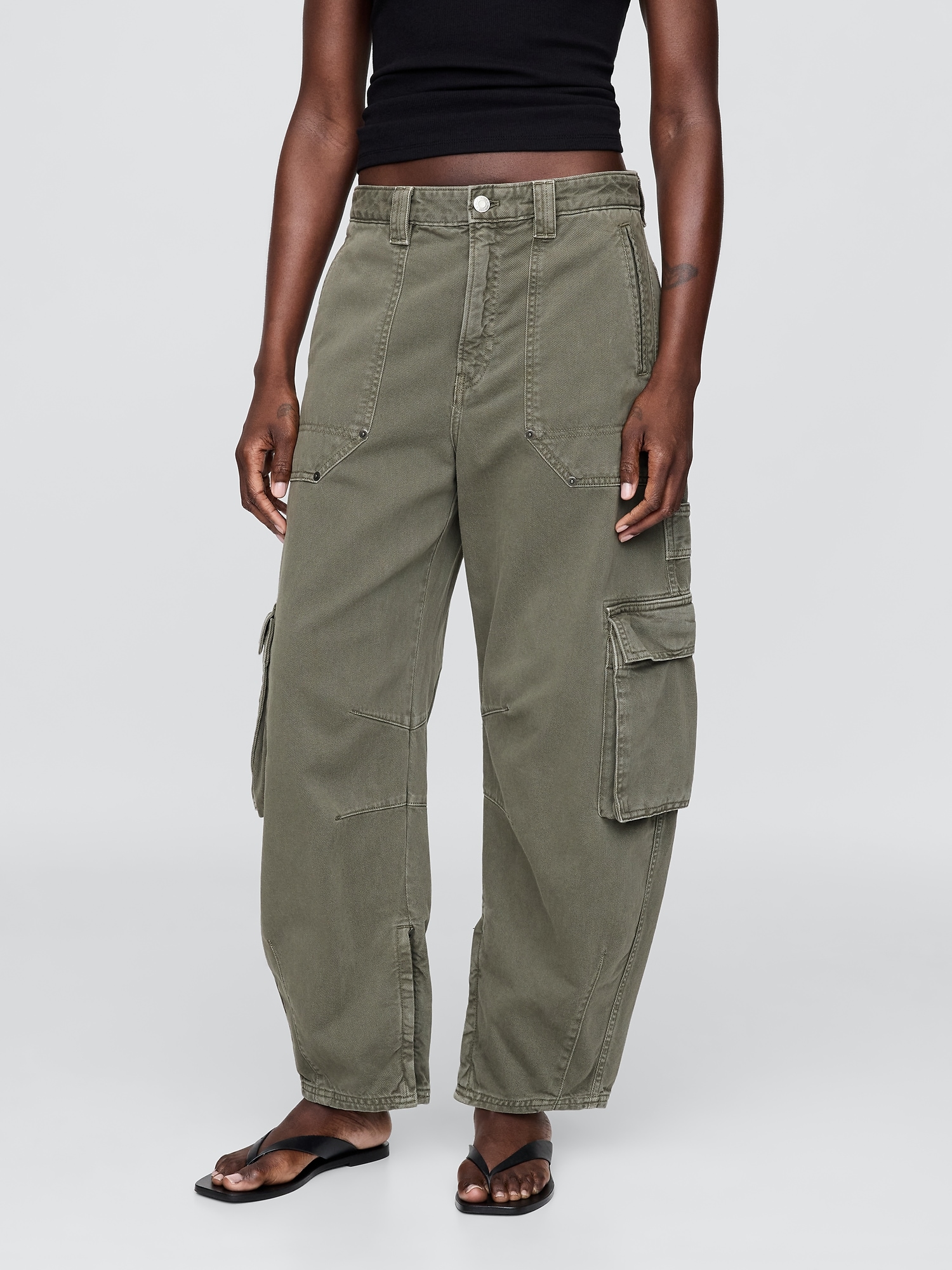 Mid Rise Barrel Cargo Pants