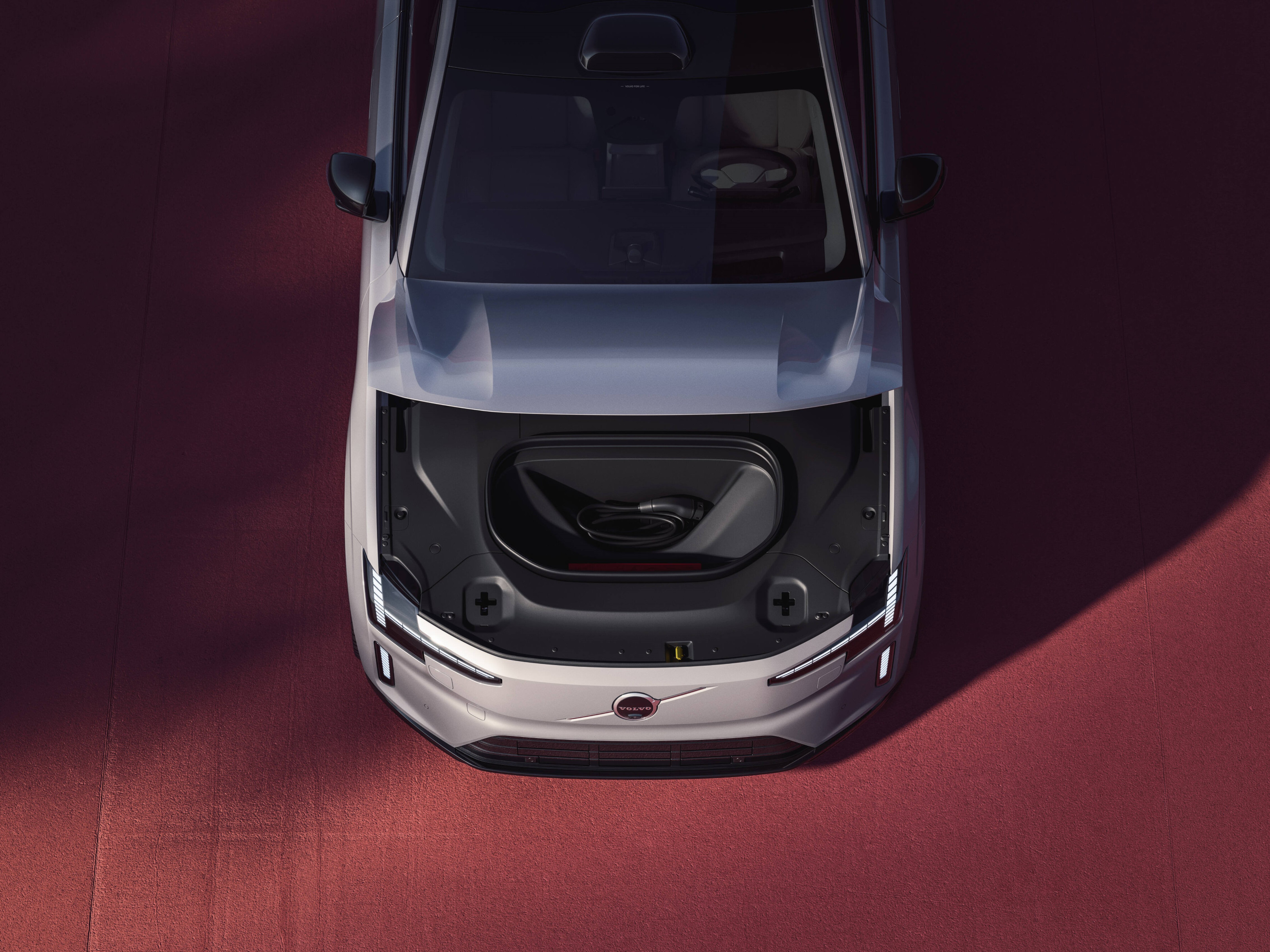 A small amount of extra storage is available under the bonnet of the ES90