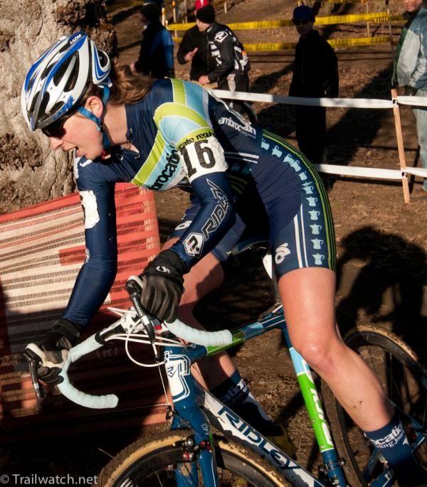 Linnea Koons (Embrocation Cycling Journal) rounding a corner.