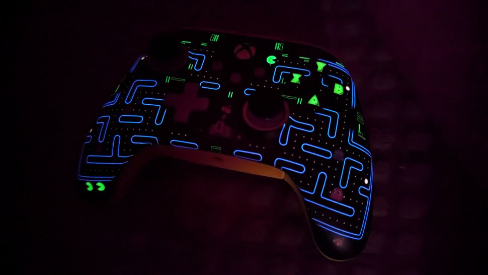 I love the look of this new PAC-MAN Xbox controller for under $100 ...