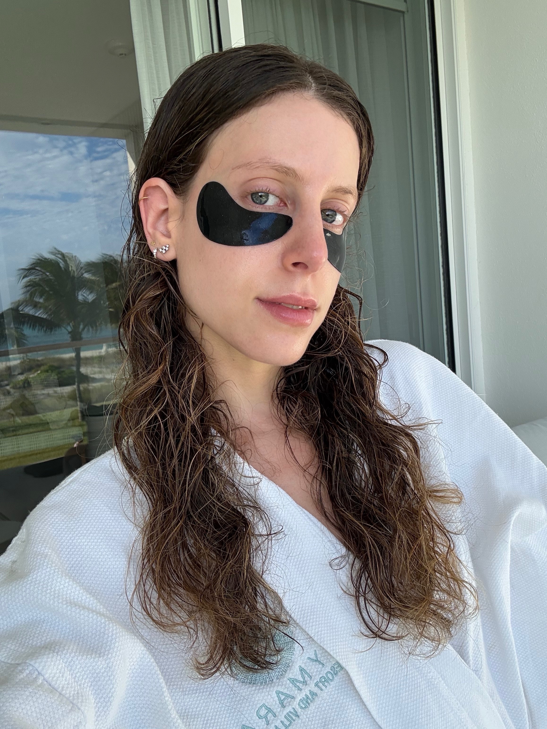 Jamie Schneider testing 111Skin's new SPF 50
