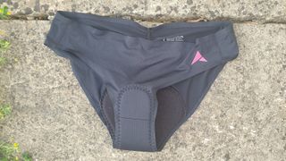 Altura Tempo Women's Cycling Knickers on paving slabs