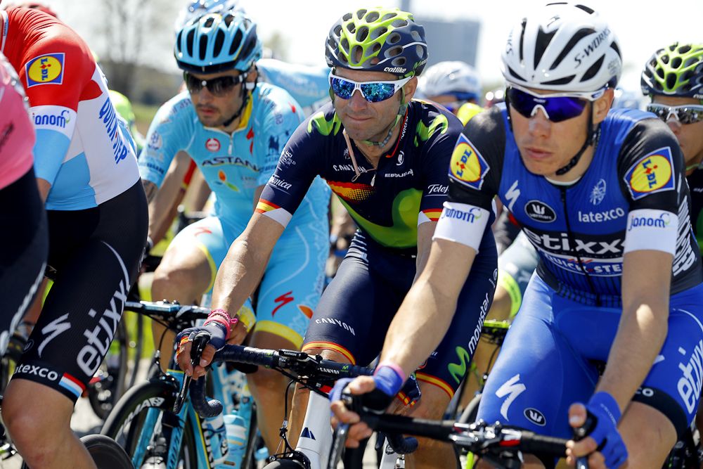 Alejandro Valverde in the peloton during the Giro's third stage.