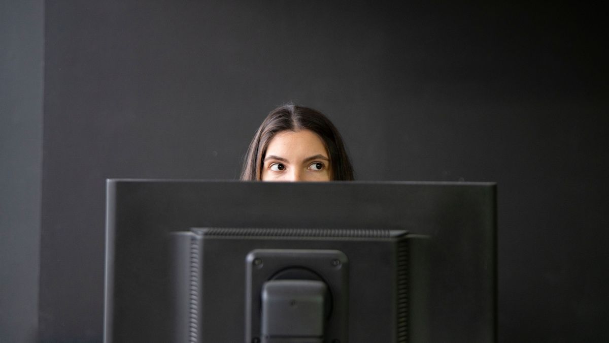 ‘I’ve just done about 2 weeks' work in an hour. Do I tell my boss or keep it secret?’ — Nearly a third of AI users are hiding it from their employers