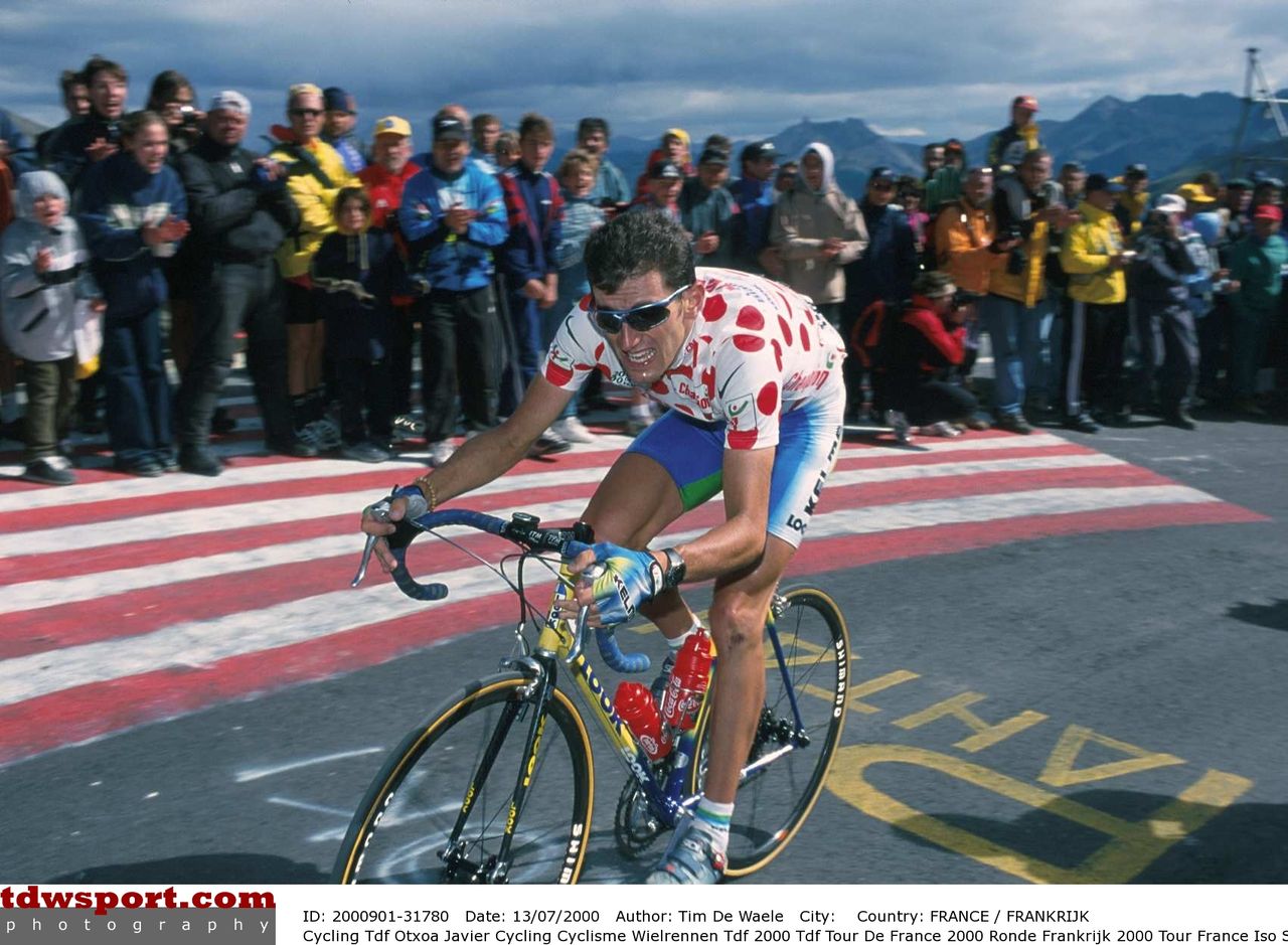 Javier Otxoa in the polka dot jersey on the 2000 Tour de France.