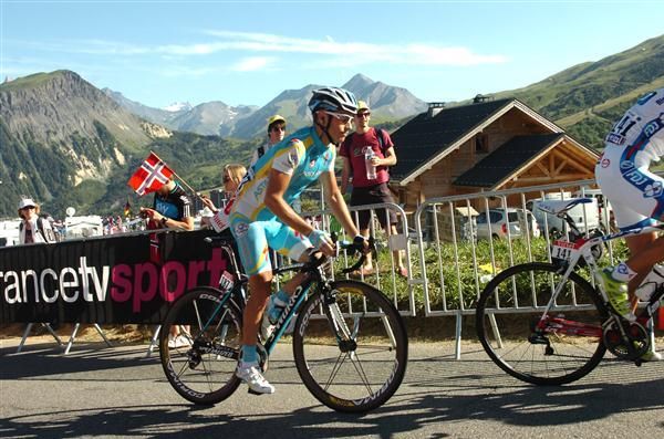 Fredrik Kessiakoff (Astana) climbed back into the mountain classification lead.