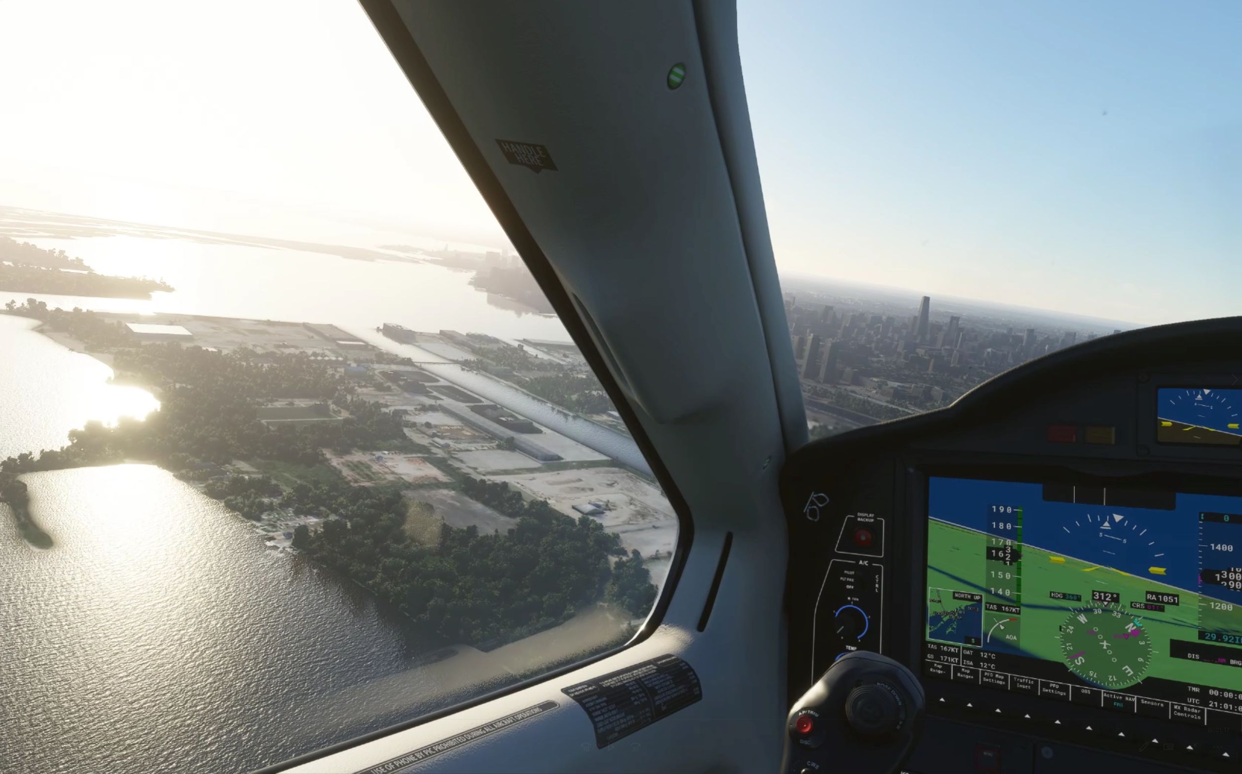 How much streaming data does Microsoft Flight Simulator 2020 use