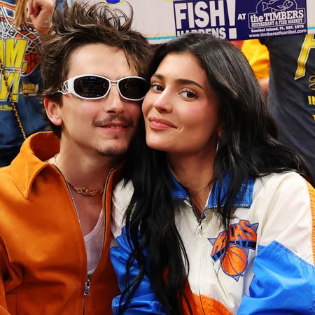 Kylie Jenner wore flared jeans to the Yankees game with boyfriend Timoth&eacute;e Chalamet