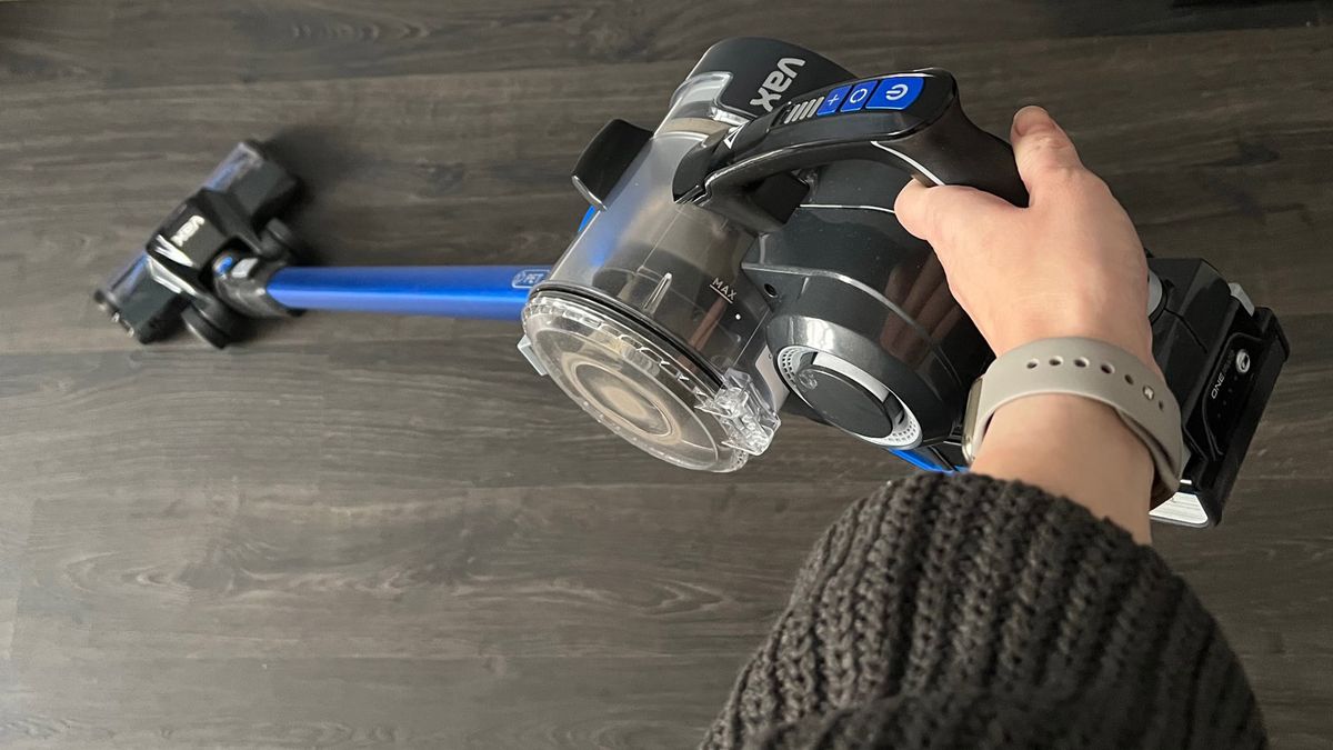 Vax ONEPWR Blade 4 Dual Pet & Car Cordless Vacuum Cleaner review TechRadar