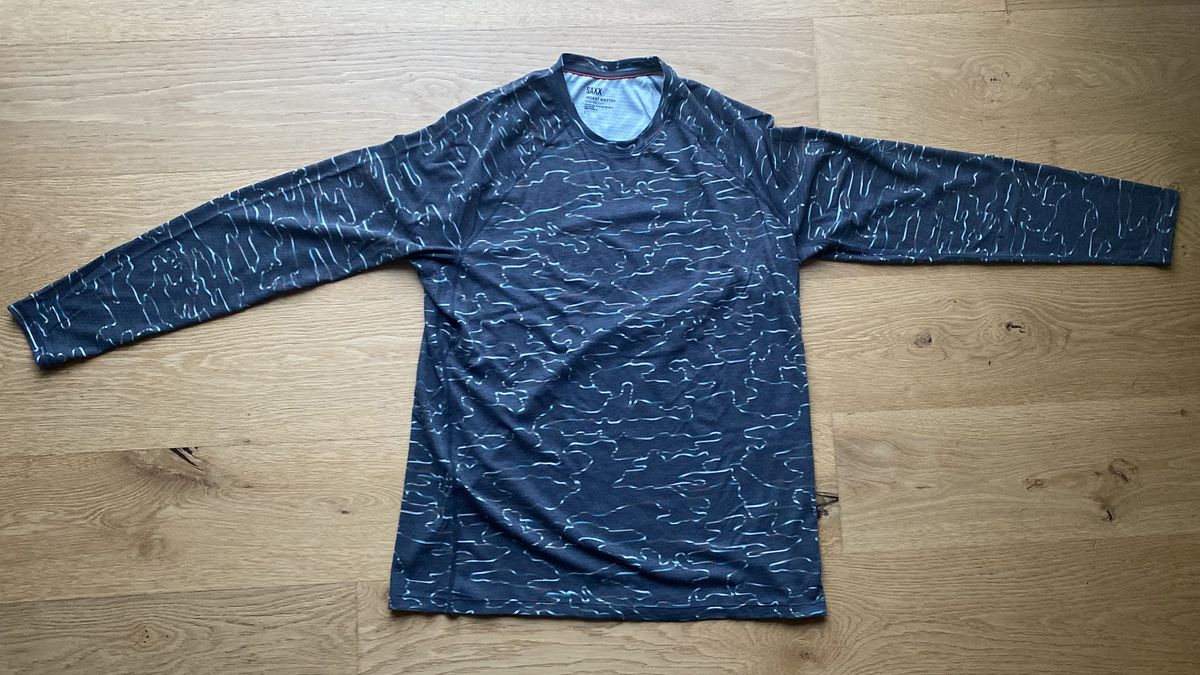 Saxx Roast Master MidWeight Long Sleeve base layer review Advnture