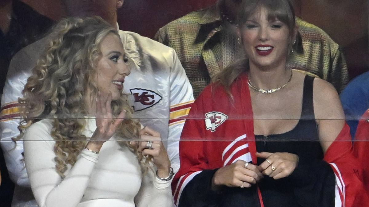 Taylor Swift Dropped $1200 on Vintage KC Chiefs Gear