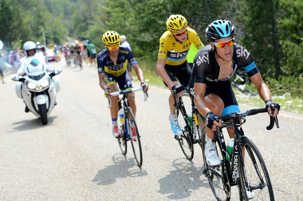 Richie Porte paces Chris Froome while Alberto Contador sits in third place