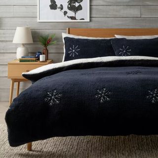 Argos Home Embroidered Snowflake Fleece Bedding Set
