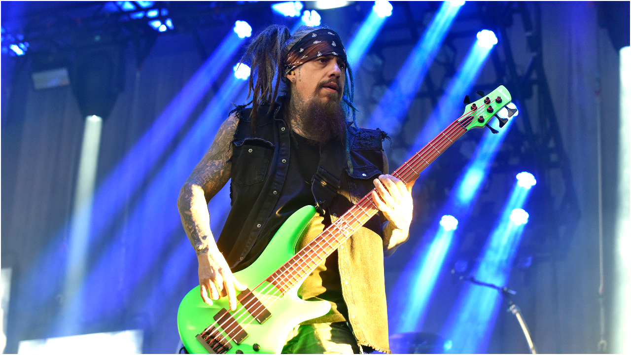 Fieldy on stage with Korn in 2019