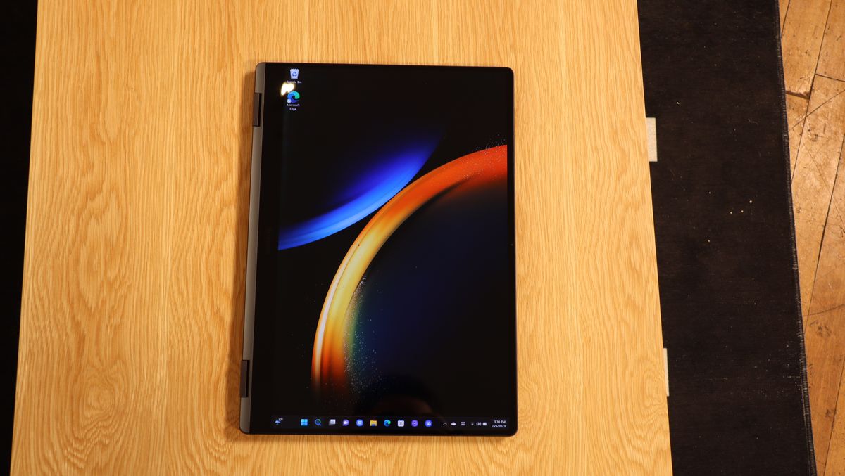 Samsung Galaxy Book3 on a wooden table
