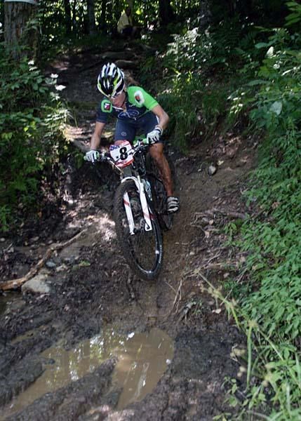 Willow Koerber (Gary Fisher/Subaru) negotiates the characteristic mud