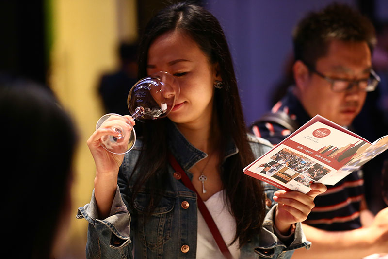 DAWA Beijing 2018 Grand Tasting guest tasting wines