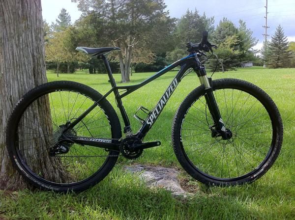 The Specialized Fate Comp is a carbon 29er for women