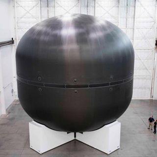 Prototype of SpaceX's huge carbon-fiber propellant tank, which the company will use in its planned Mars spaceship.