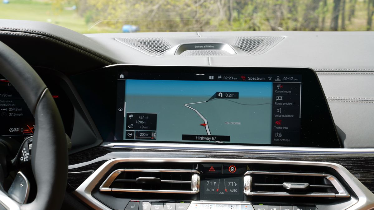 How the BMW X7 voicebot is far better (and a little less advanced) than